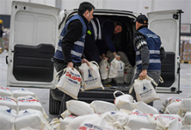 24 bin haneye kahvaltı paketi dağıtımı başladı