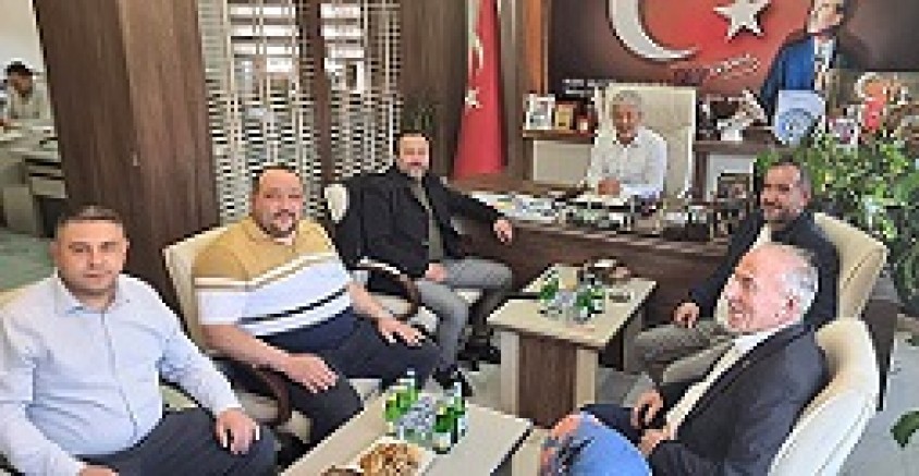 BANAZ AK PARTİDEN ESNAF ODASINI ZİYARET