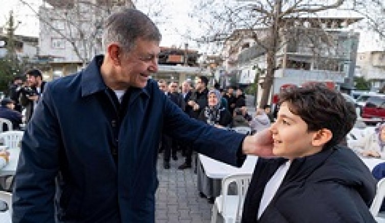 Başkan Tugay: Bayramlıksız çocuk kalmayacak