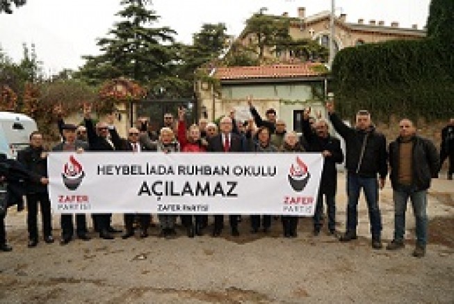 “HEYBELİADA RUHBAN OKULU’NUN AÇILMASI HUKUKEN MÜMKÜN DEĞİLDİR”