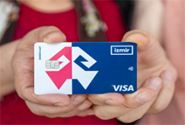 İzmir’de emekli yurttaşın imdadına Büyükşehir yetişiyor