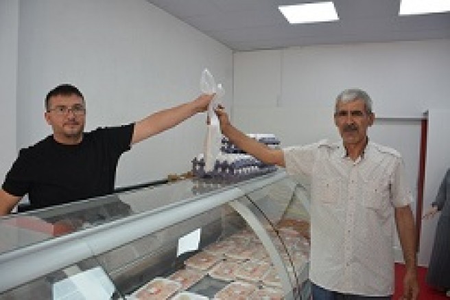 MERAL TAVUKÇULUK BANAZLILARIN HİZMETİNE GİRDİ.