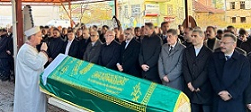 OP. DR. HATİCE KARAHAN SON YOLCULUĞUNA GÖZYAŞLARI İÇİNDE UĞURLANDI