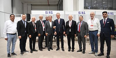 Başkan İduğ İZTO Ailesi kucaklaştı