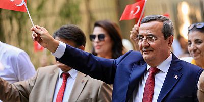 Batur: İyi ki doğdun İzmir!