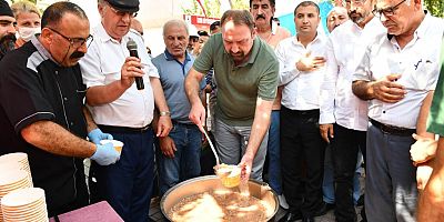 Çiğli Belediyesi’nden Vatandaşlara Aşure İkramı