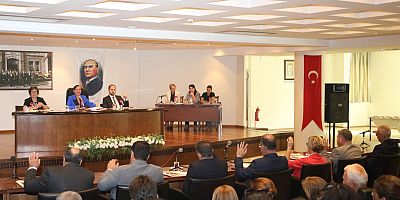 EFES SELÇUK'TA 100. YIL MECLİSİ: ATATÜRK DEVRİMLERİNDEN VAZGEÇMEDEN…