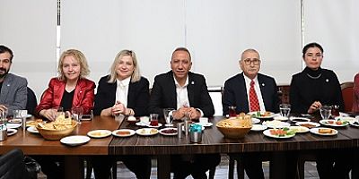 İYİ PARTİDEN BASINA KAHVALTI