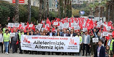                                      İzmir’de LGBT dayatmasına karşı Büyük Aile Buluşması yapıldı