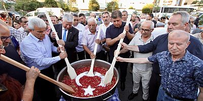 KARŞIYAKA’DA AŞURE BULUŞMASI