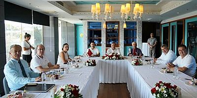 Kıyı Ege Belediye Başkanları Maaşlarını depremzedelere bağışladı