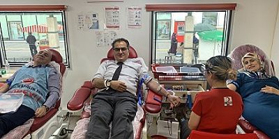  KIZILAY BAŞKANINI İSTİFAYA DAVET - BİRLİK SAĞLIK SEN