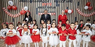 Konaklı miniklerden gururlandıran 23 Nisan kutlaması