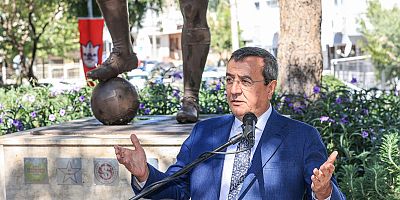 Taçsız Kral Konak’ta anıldı