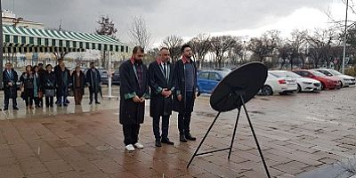 Umutla, dirayetle, el birliğiyle, yeniden!
