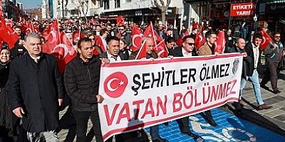 UŞAK’TA TERÖRE LANET YAĞDI