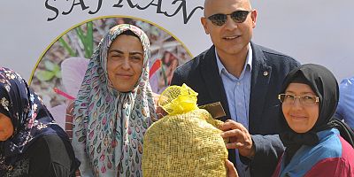 UŞAK TİCARET BORSASINDA BÜYÜKOTURAK KÖYÜ TARIMINA “ALTERNATİF” DESTEK