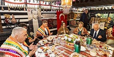  Yörük ve Türkmenlerle çifte bayram coşkusunu paylaştı