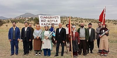 YÜREKLERE DOKUNAN FOTOĞRAF 90 YIL SONRA CANLANDIRILDI
