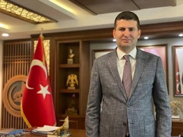 ÜLKÜ OCAKLARI GENEL MERKEZİNDEN AÇIKLAMA. Yeşil vatan yanarsa, sadece ağaçlar değil, geleceğimiz de yanar!