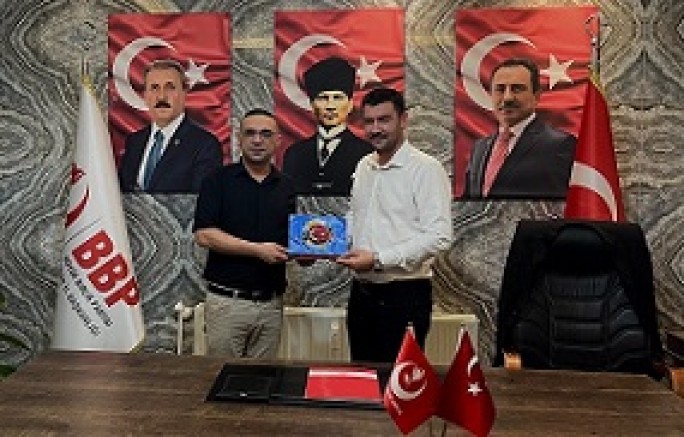 UŞAK BBP;ye, MHP'den Ziyaret